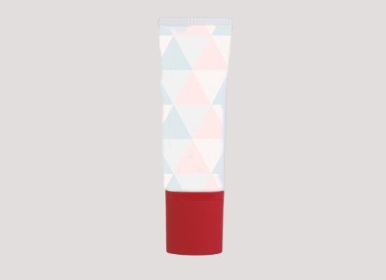 Tubos cosméticos personalizados de PCR/PE con bomba ovalada sin aire y capacidad de 35-110 ml para embalajes sostenibles